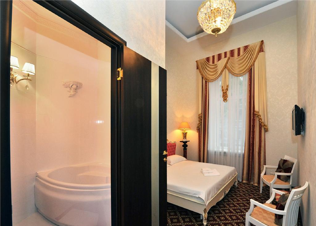 אודסה Queen Valery Hotel חדר תמונה
