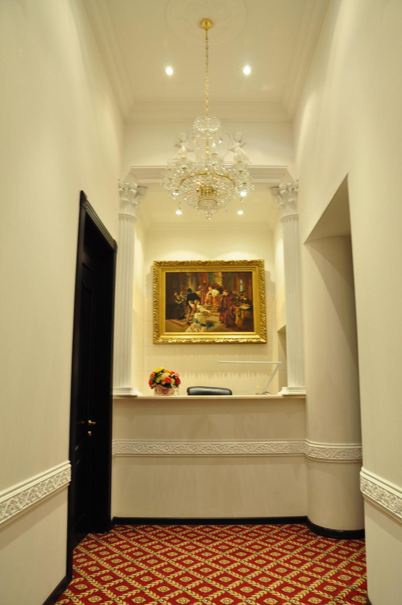 אודסה Queen Valery Hotel מראה חיצוני תמונה