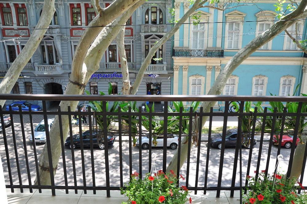 אודסה Queen Valery Hotel מראה חיצוני תמונה