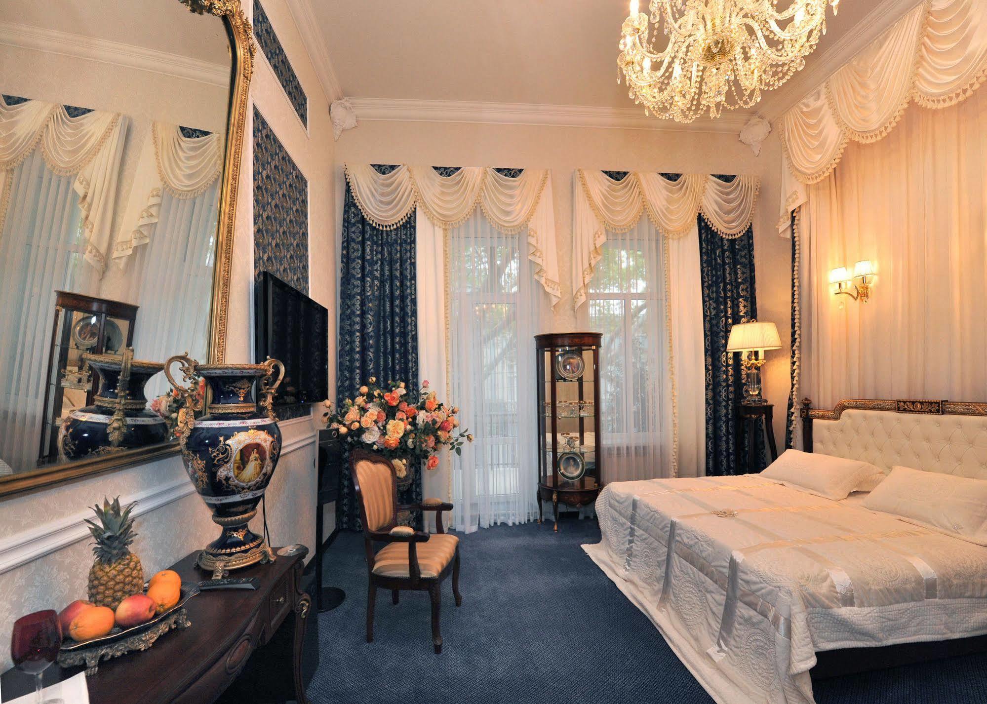 אודסה Queen Valery Hotel מראה חיצוני תמונה