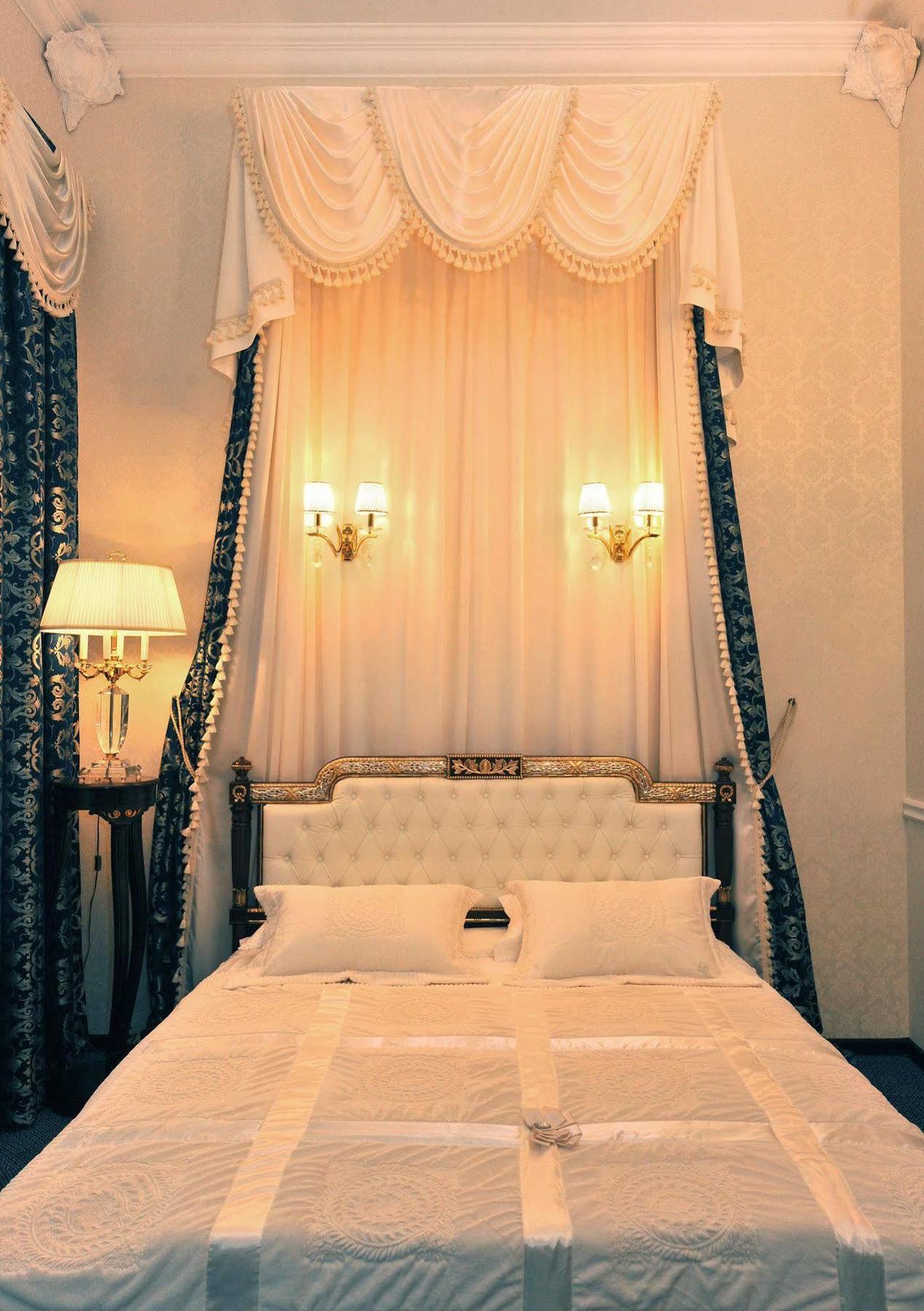 אודסה Queen Valery Hotel מראה חיצוני תמונה