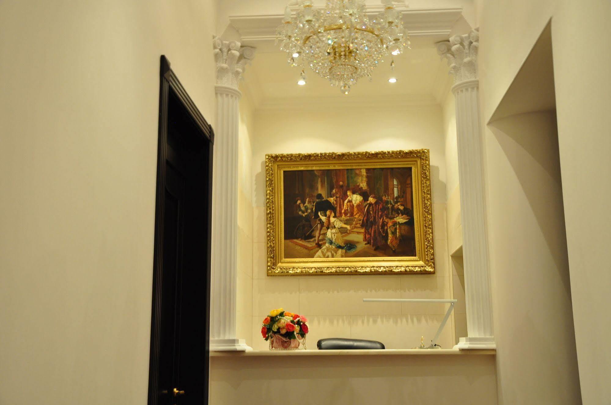 אודסה Queen Valery Hotel מראה חיצוני תמונה