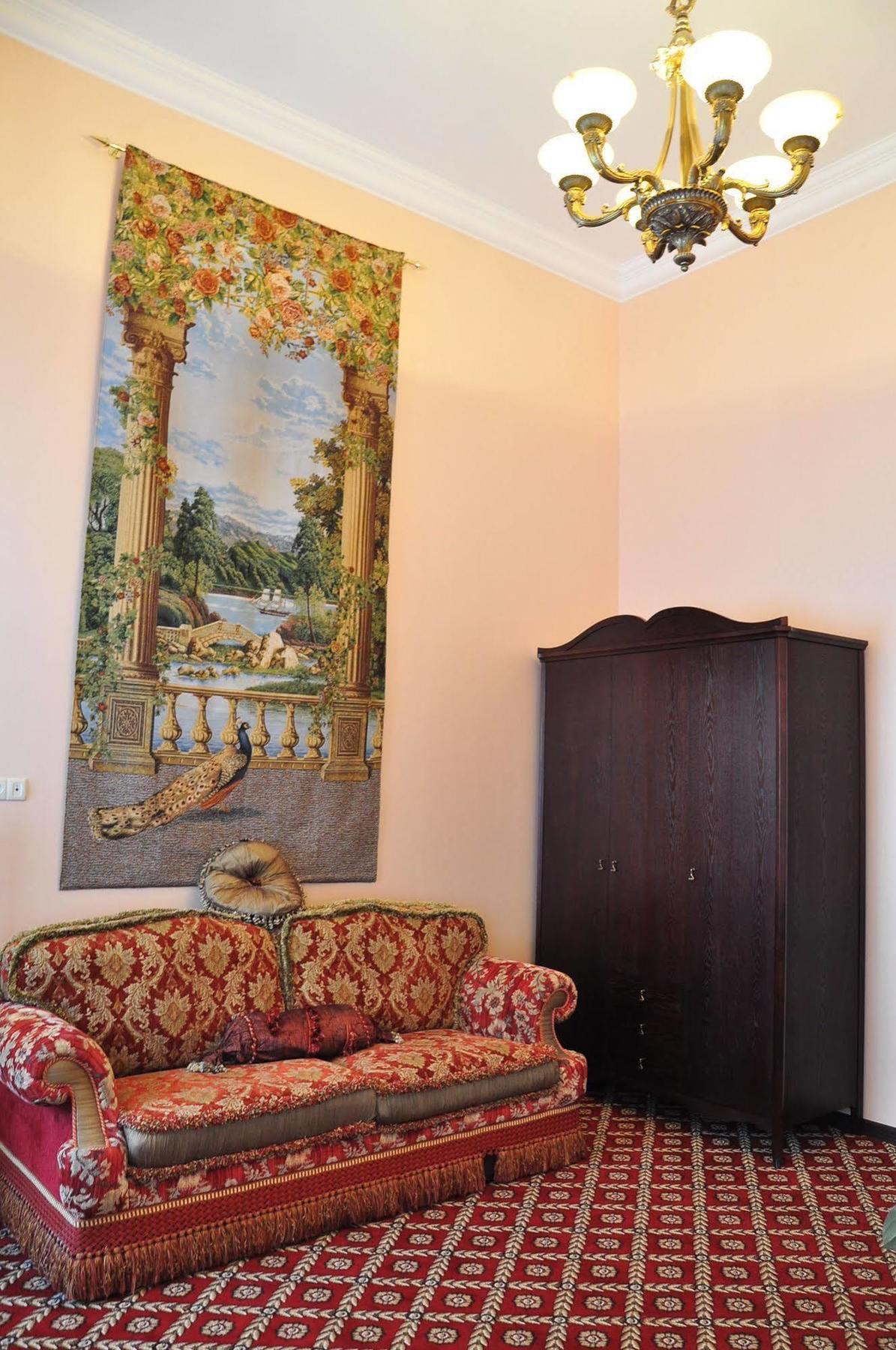 אודסה Queen Valery Hotel מראה חיצוני תמונה